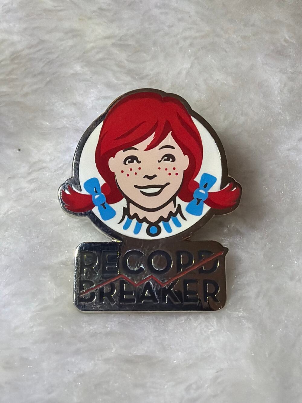 Vintage Wendy's Record Breaker Employee Award Recognition Lapel Pin Restaurant